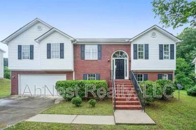 Main picture of 6784 Browns Mill Chase