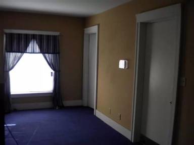 Main picture of 908 W Michigan Ave