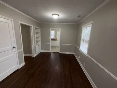 Main picture of 1011 Gordon St