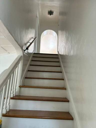 Main picture of 2112 E 1st St