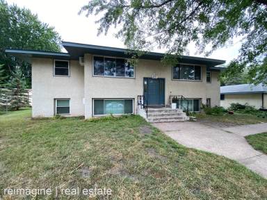 Main picture of 1671 10th Avenue - 3