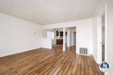 Main picture of 1266 W 22nd St