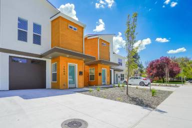 Main picture of 1504 S Chrisway Dr