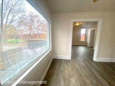 Main picture of 901 Harvey St