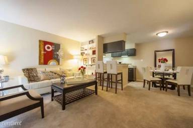Main picture of Heights at 2121