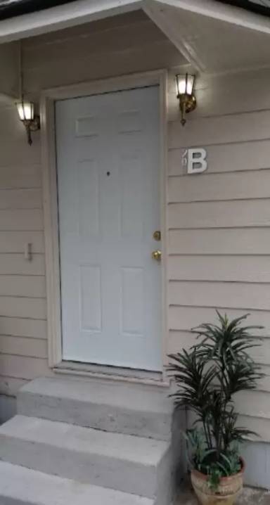 Main picture of 201 Lake Dr