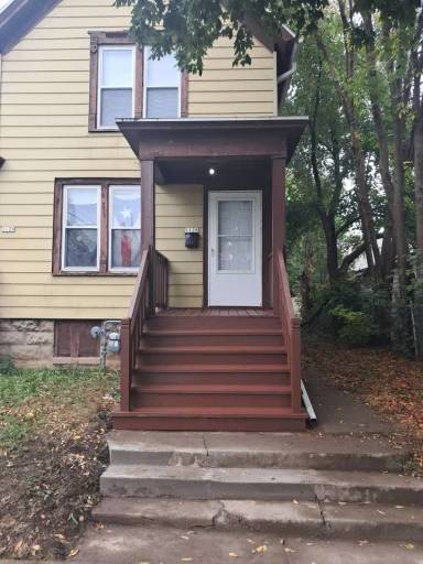 Main picture of 1126 S 32nd St