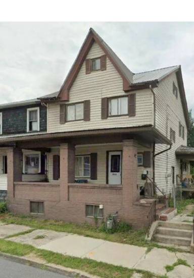 Main picture of 2010 15th Ave