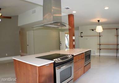 Main picture of 8710 Wildridge Dr