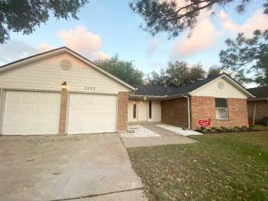 Main picture of 3205 Brookdale Ct