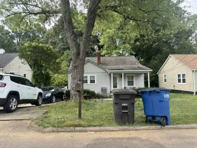 Main picture of 313 W Bingham St