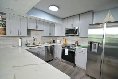 Main picture of 702 W Bloxham St