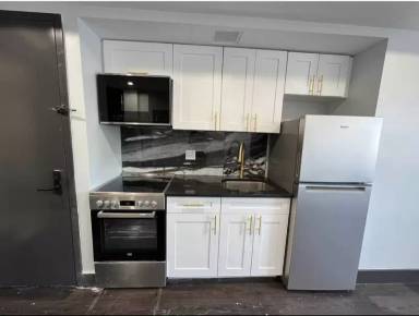 Main picture of 870 New York Ave