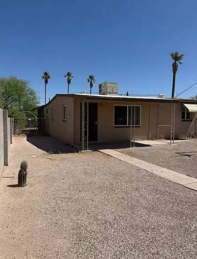 Main picture of 419 E Alturas St