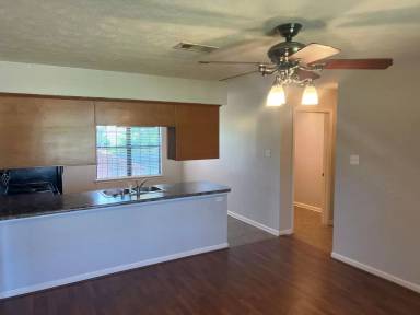 Main picture of 1300 Choate St