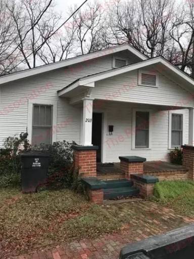 Main picture of 203 S Farmerville St