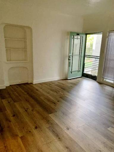 Main picture of 806 N Poinsettia Pl