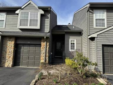 Main picture of 25E Chestnut Ct