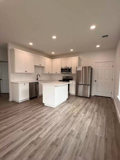 Main picture of 500 Wilkes St