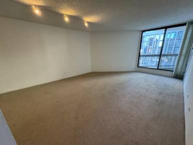 Main picture of 805 N Dearborn St