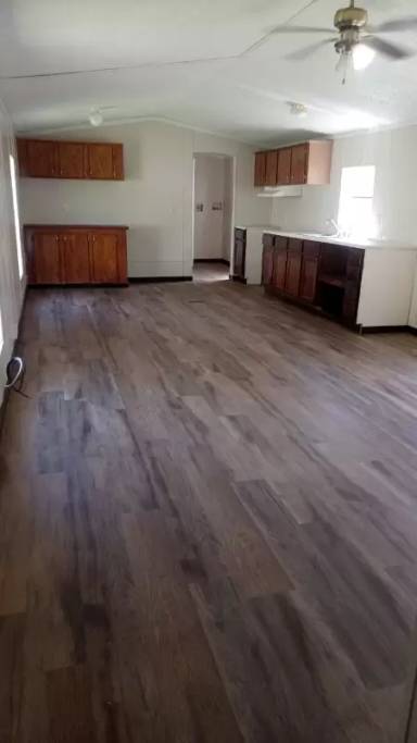 Main picture of Lakeview Mobile Home Park