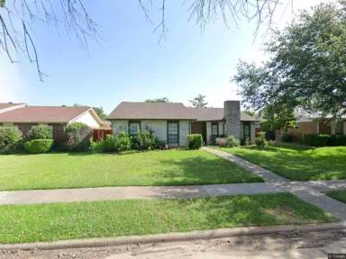 Main picture of 3404 Livingston Ln