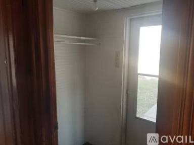 Main picture of 2173 Toms Rd