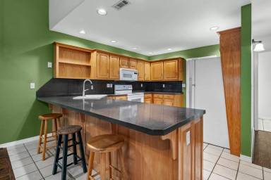 Main picture of 1768-1770 Pointer Ln