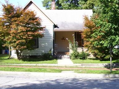 Main picture of 720 S Washington St