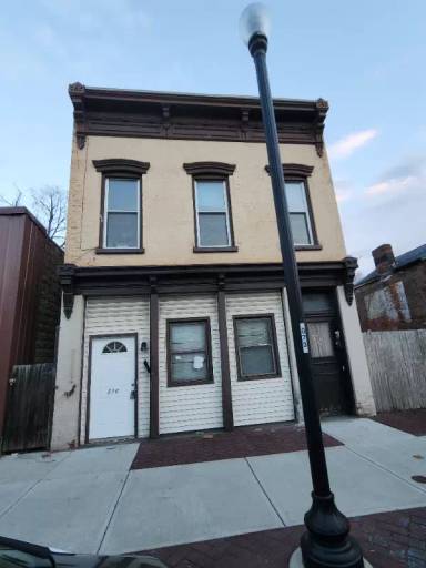 Main picture of 310 2nd St