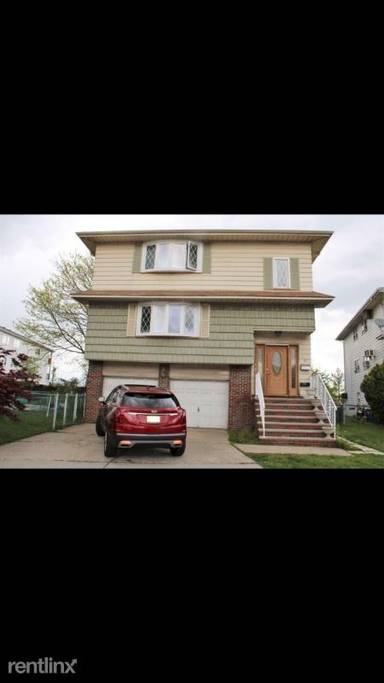 Main picture of 12 Acorn Rd