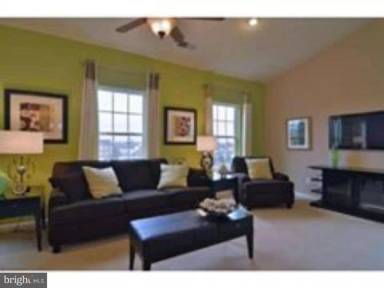 Main picture of 1 Eagle Ln