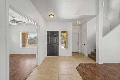 Main picture of 542 E Bartlett Way