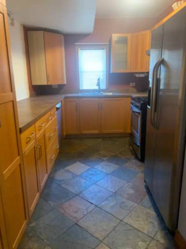 Main picture of 5724 W Lake St