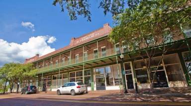 Main picture of 1209 N Franklin St