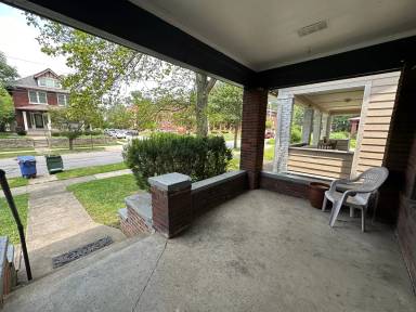Main picture of 251 E Lane Ave