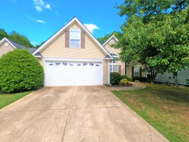 Main picture of 102 Mystic Ct