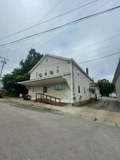 Main picture of 117 Sycamore St