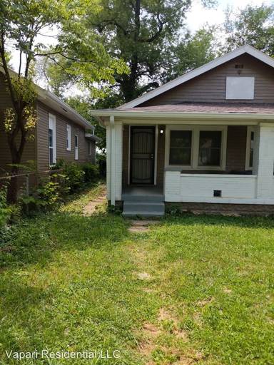 Main picture of 1327 W 32nd St