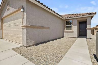 Main picture of 10500 W Waveland Dr