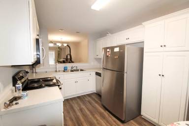 Main picture of 418-420 Andover Dr