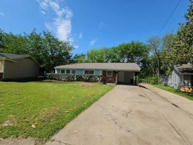 Main picture of 1208 Joly St