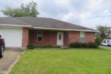 Main picture of 2215 Mustang St