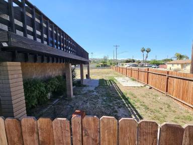 Main picture of 40265 Poppy Dr