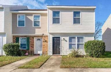 Main picture of 2716 Peach St