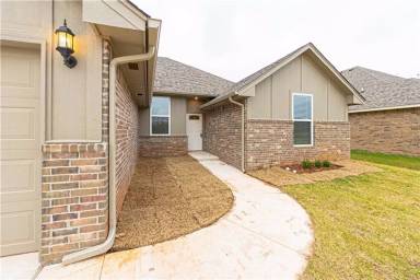 Main picture of 1303 Pebble Pond Dr