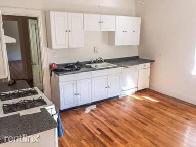 Main picture of 200 Church St