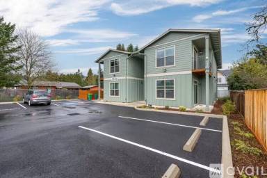 Main picture of 33421 SW Maple St