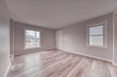 Main picture of 1011 S James Rd