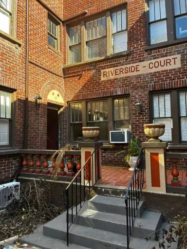 Main picture of 2738 Riverside Ave